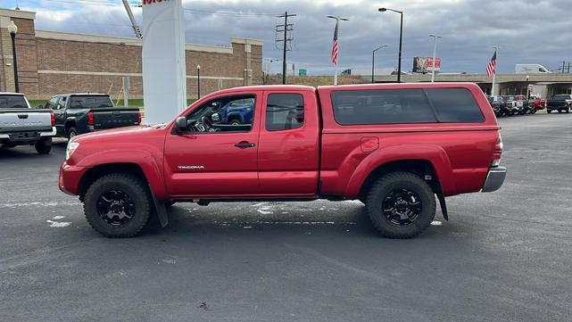 2013 toyota tacoma base