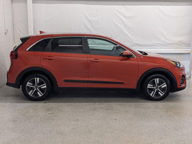 2022 kia niro lxs