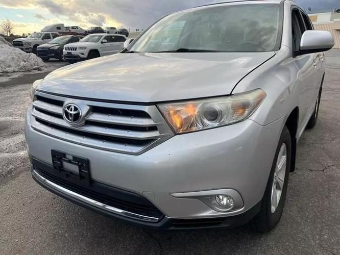 2012 toyota highlander sport utility 4d in peabody, massachusetts