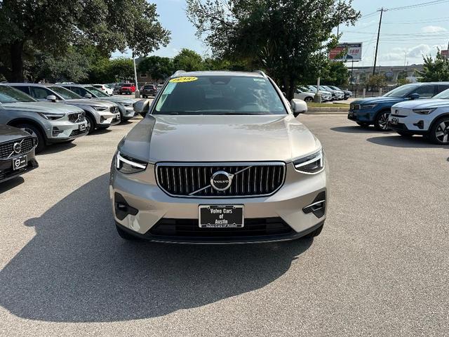 2024 volvo xc40 b5 ultimate bright theme