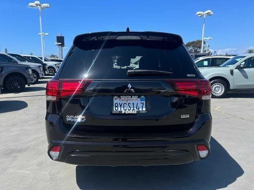 2022 mitsubishi outlander phev