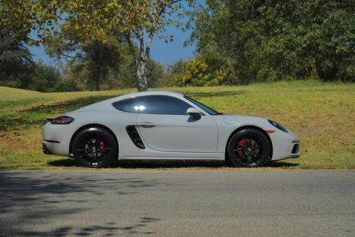 2019 porsche 718 cayman