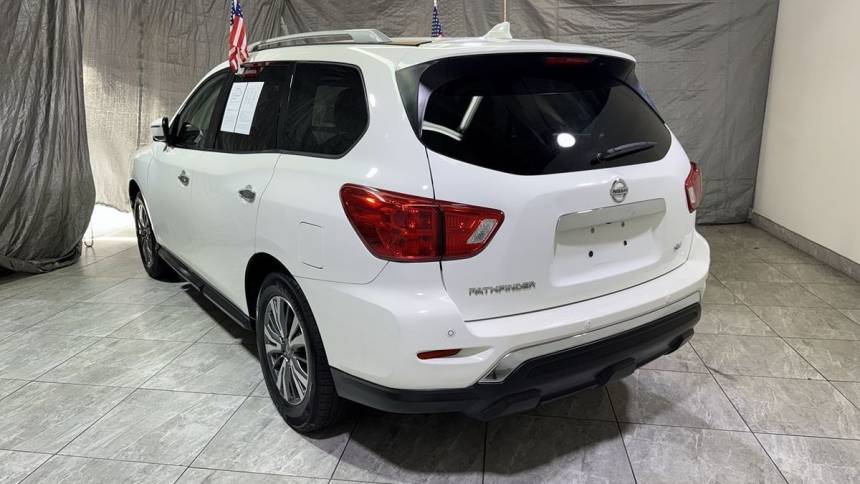 2020 nissan pathfinder sv