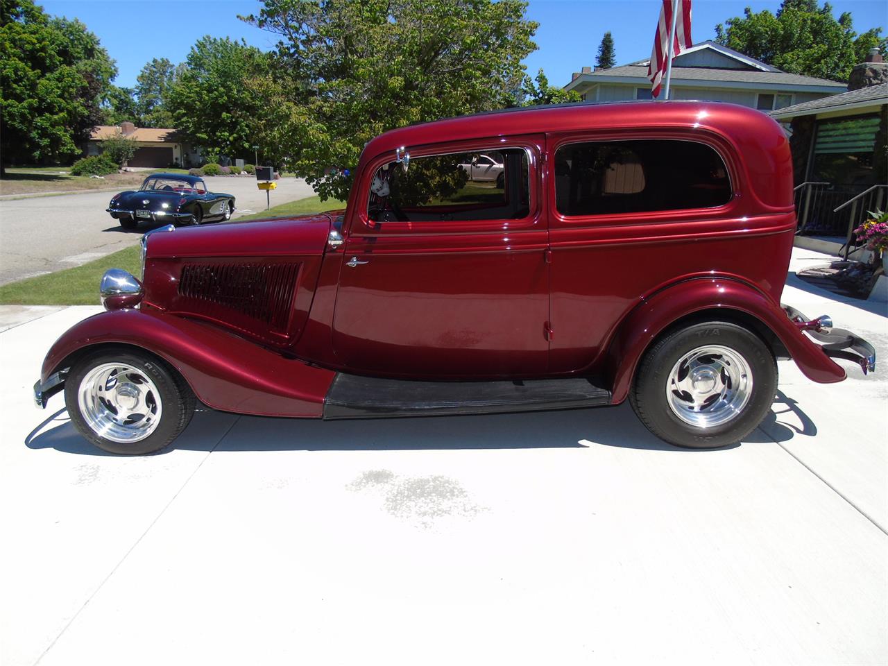 ford 2-dr sedan