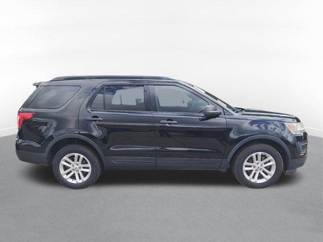 2016 ford explorer base