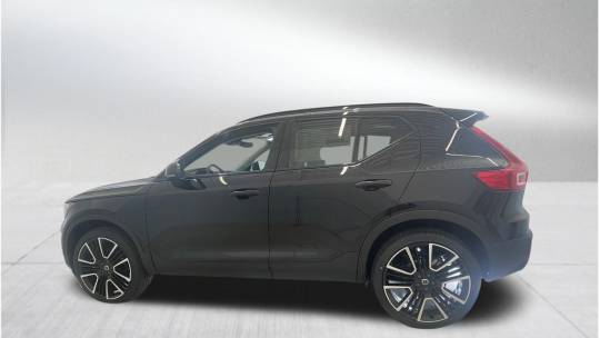 2024 Volvo XC40