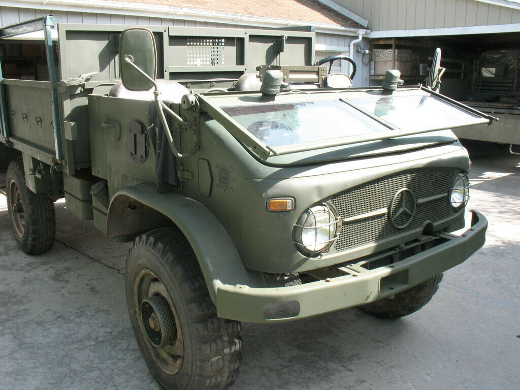 mercedes benz unimog 404s military vehicle cargo truck