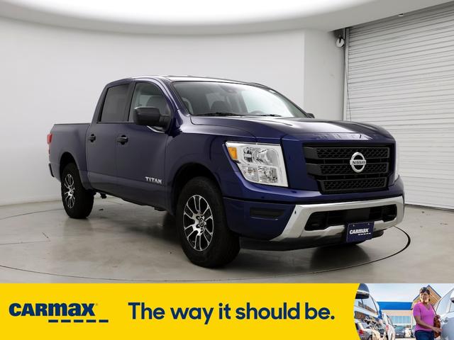 2022 nissan titan sv