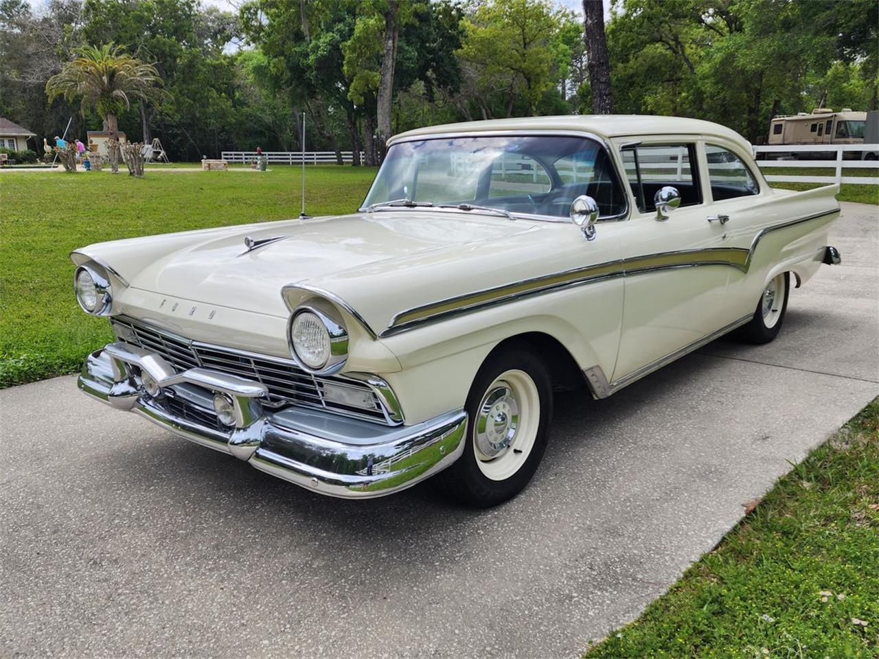 1857 ford fairlane 500