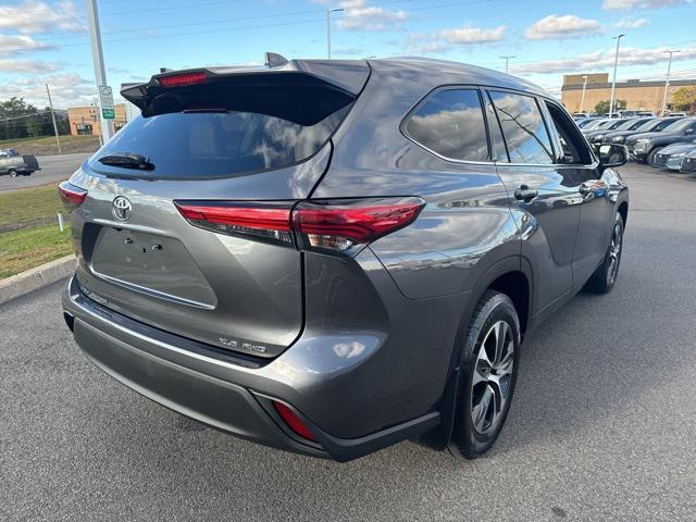 2021 toyota highlander xle