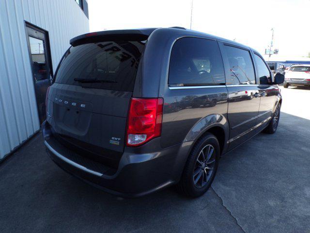 2017 dodge grand caravan sxt