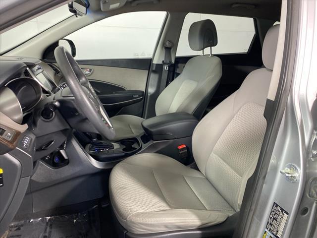 2017 hyundai santa fe se