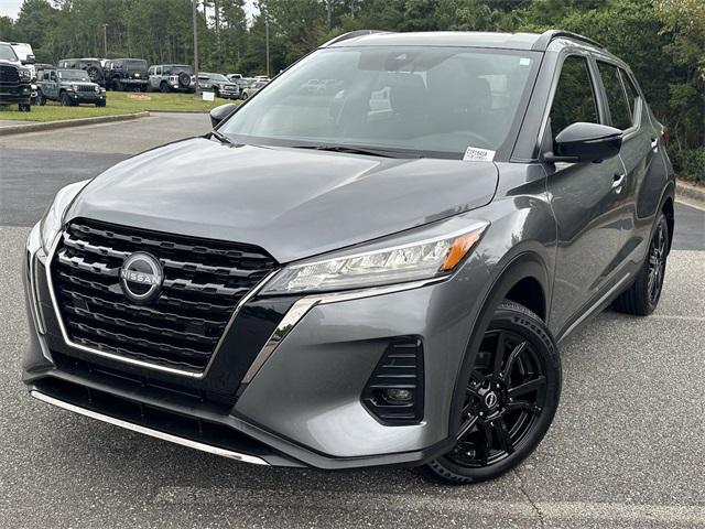 2023 nissan kicks sr