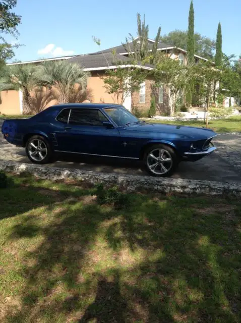 1969 blue mustang