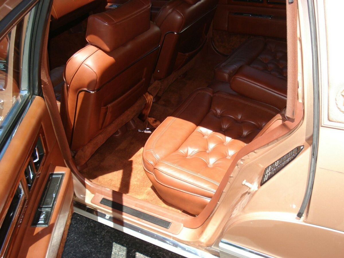 1990 cadillac fleetwood 56k all original