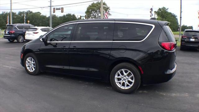 2020 chrysler voyager lx
