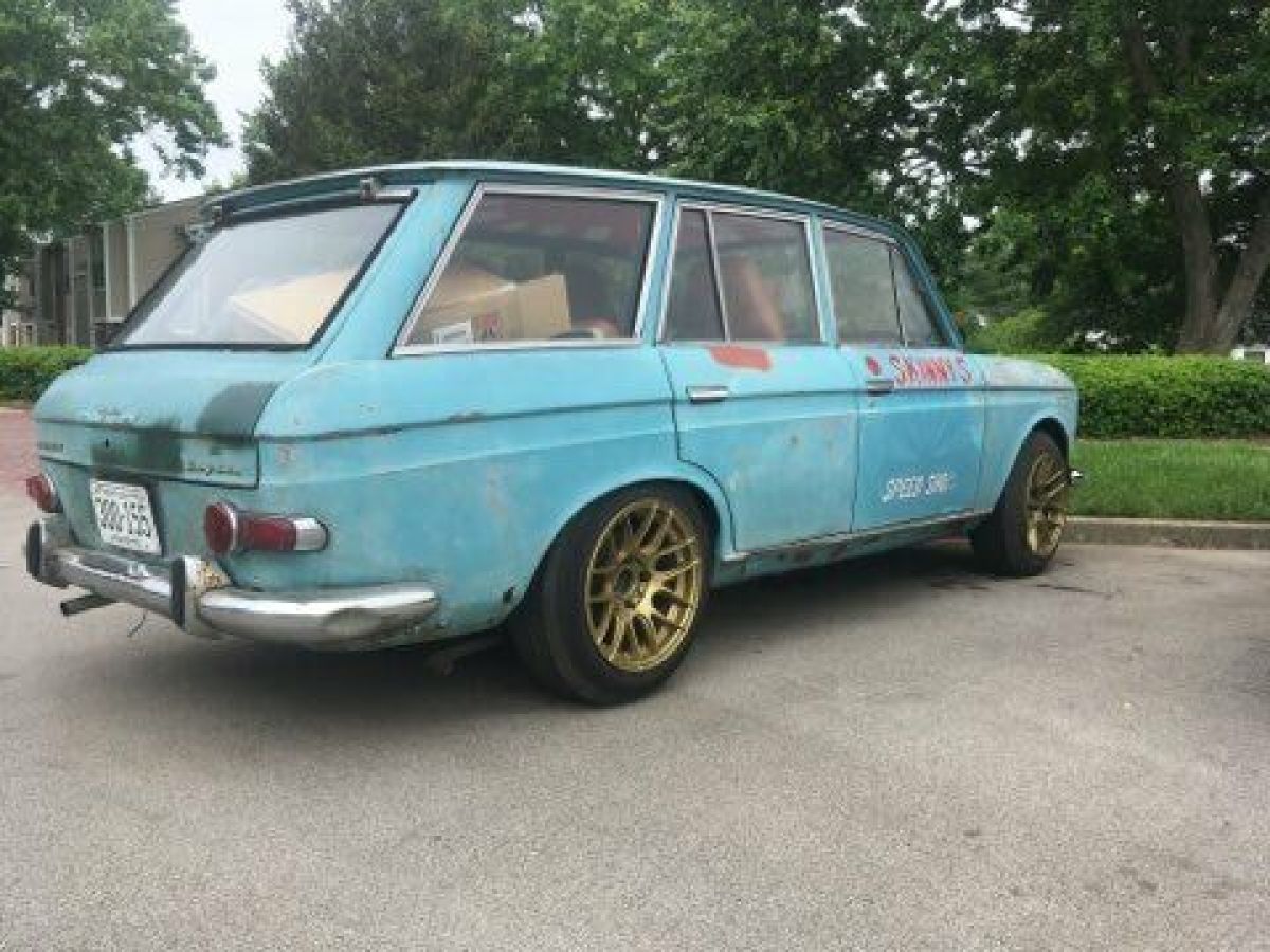 1966 datsun 411 wagon (running and driving)