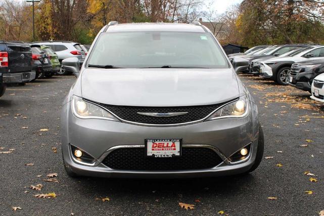 2018 chrysler pacifica touring-l