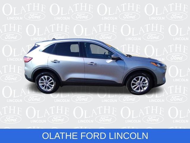 2021 ford escape se