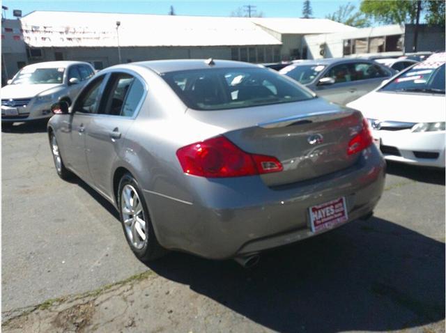 2009 infiniti g37 journey