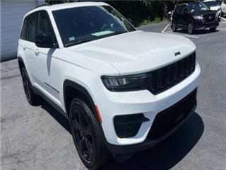 2023 Jeep Grand Cherokee altitude