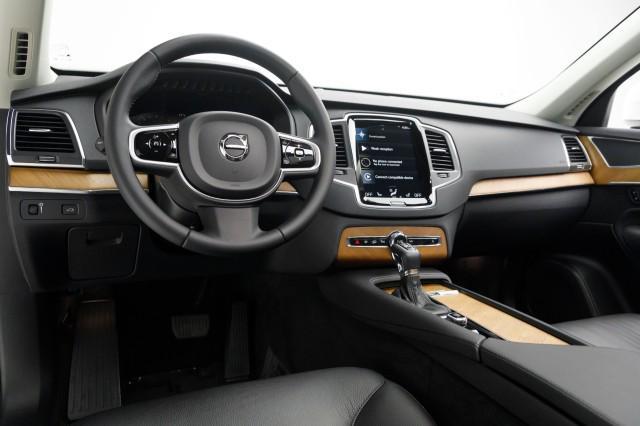 2022 volvo xc90 t6 momentum