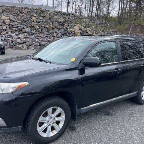 2012 toyota highlander base 4wd in elizabeth, new jersey