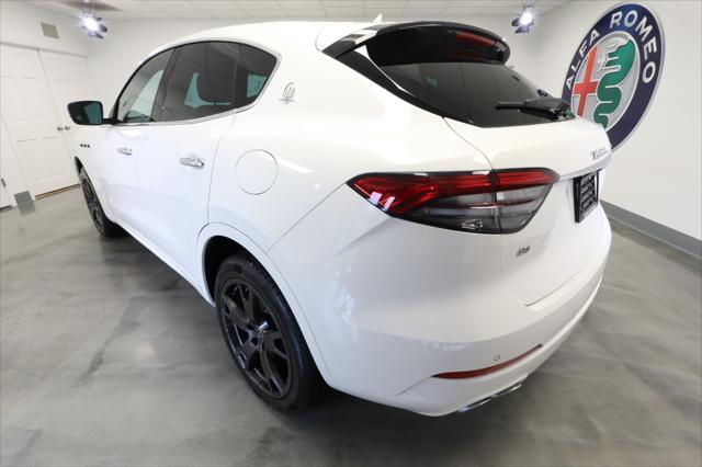 2021 maserati levante base