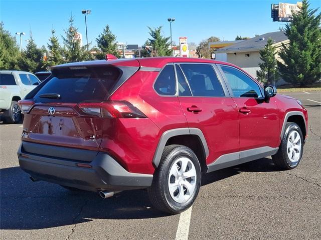 2022 toyota rav4 le