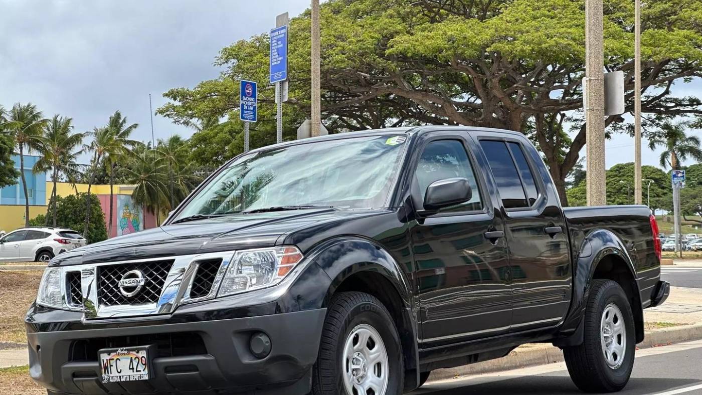2021 nissan frontier s