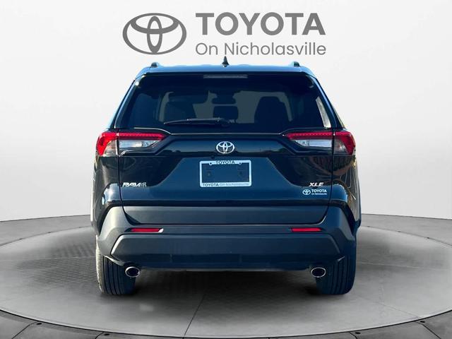 2023 toyota rav4 xle