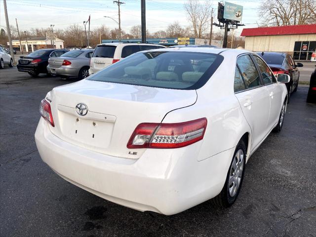 2011 toyota camry le