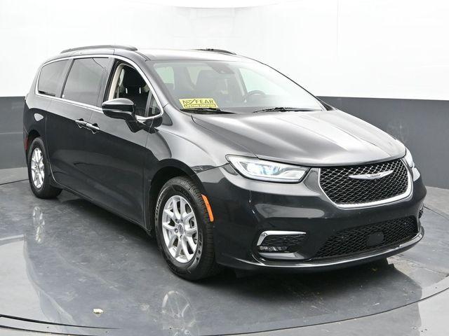 2022 chrysler pacifica touring-l