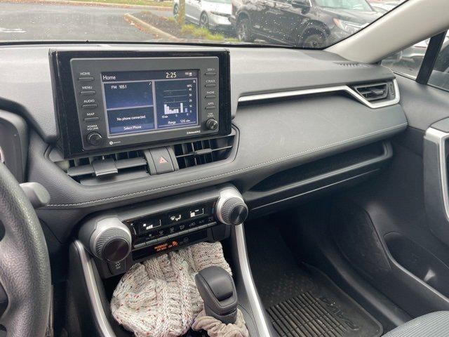 2021 toyota rav4 le