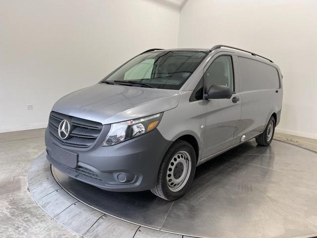2022 mercedes-benz metris base