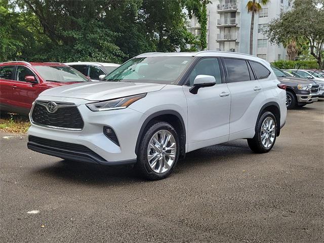 2024 toyota highlander limited