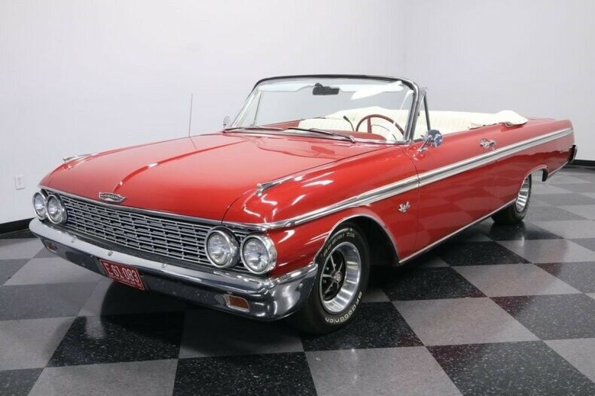 390 v8 3 speed auto power steering power convertible top nice color combo