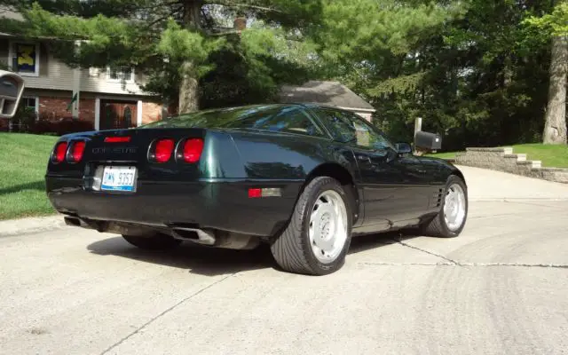 1992 chevrolet corvette c4 base 5.7l 6-speed