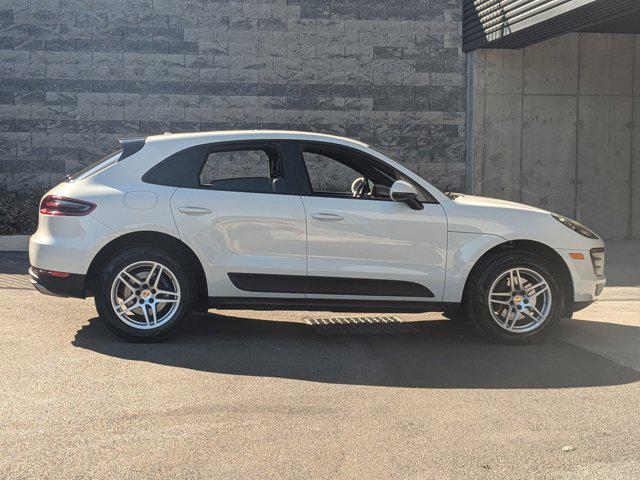 2018 porsche macan base