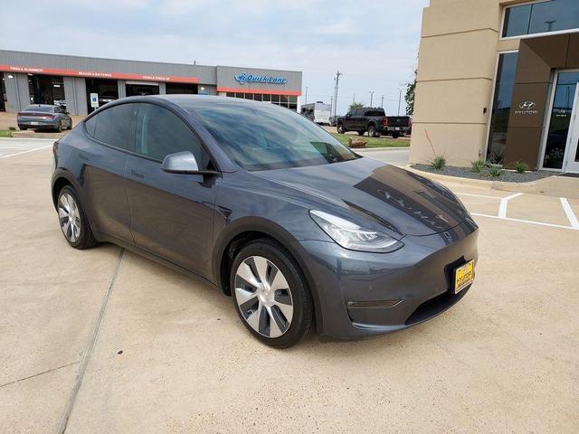 2022 tesla model y long range