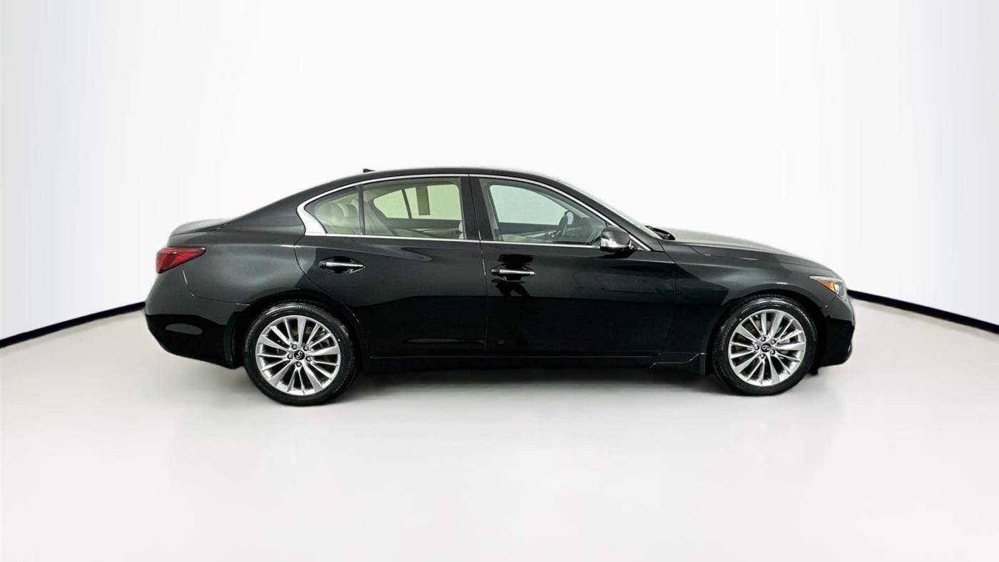 2021 infiniti q50 luxe