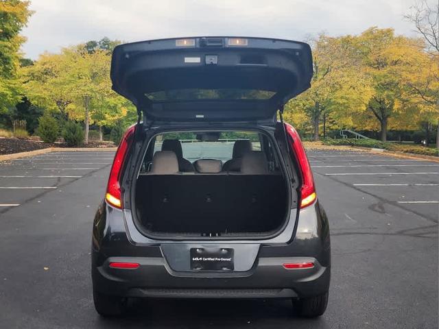 2022 kia soul lx