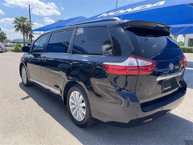 2017 toyota sienna limited