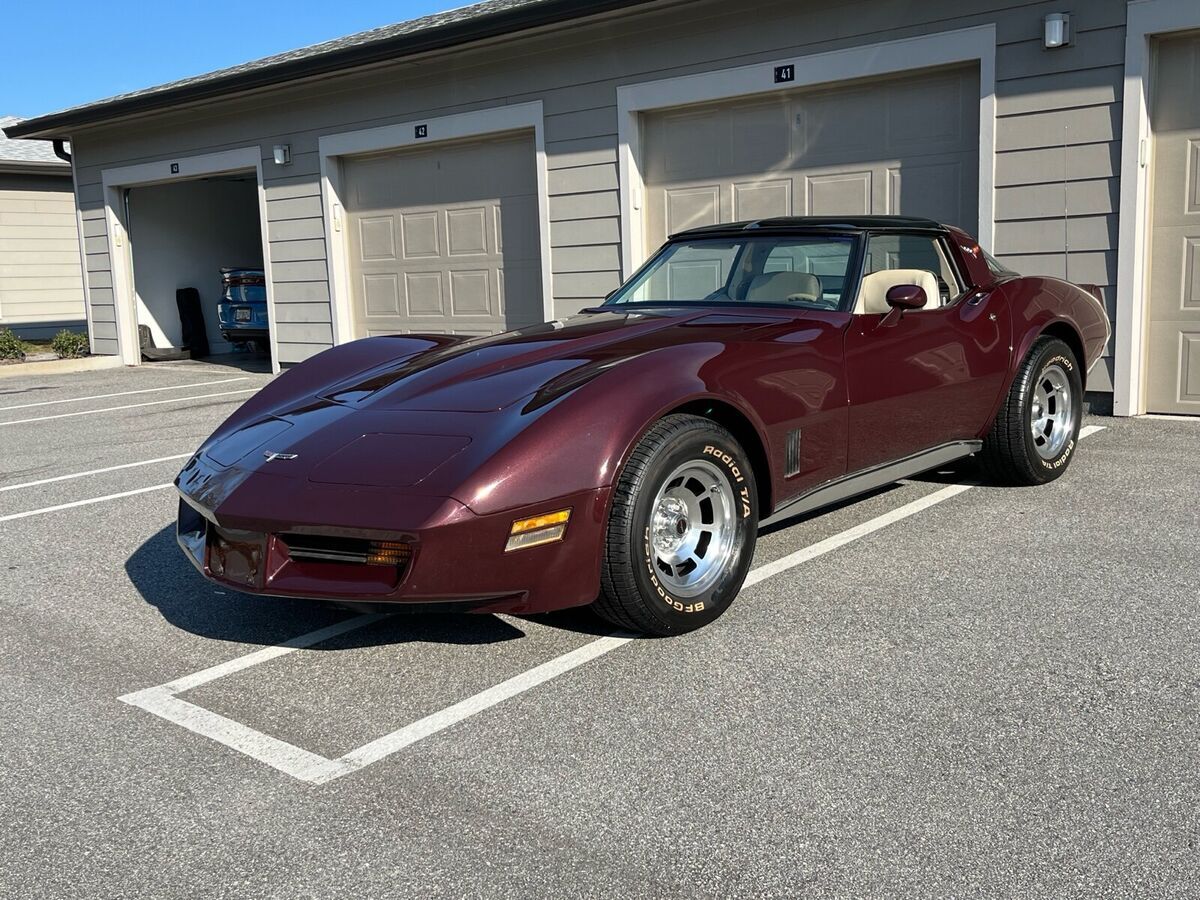 1980 chevrolet corvette red rwd automatic