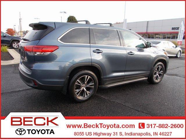 2019 toyota highlander le