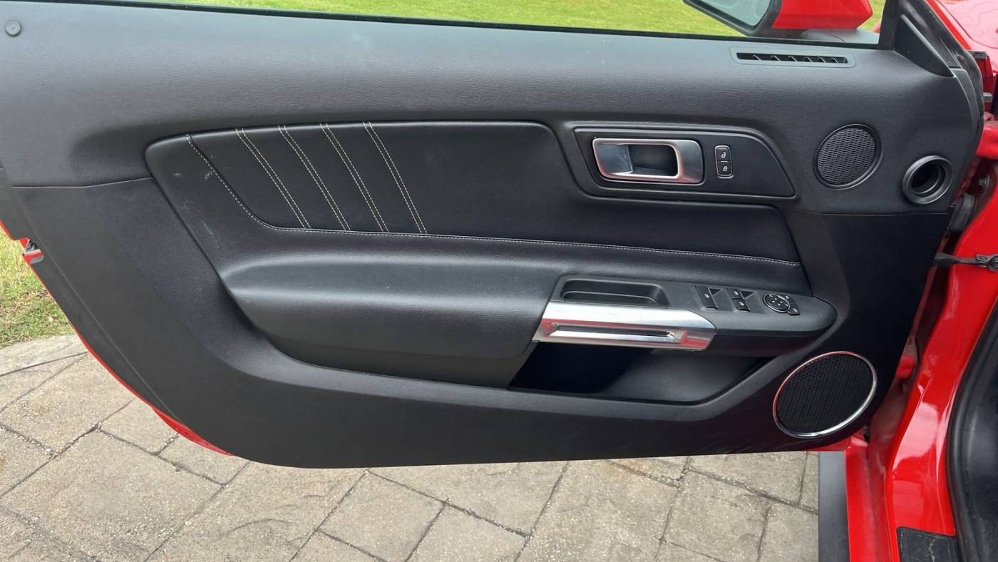 2022 ford mustang ecoboost