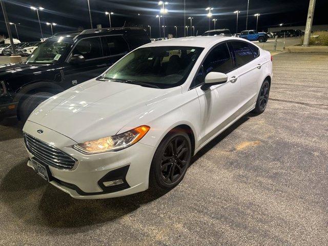 2020 ford fusion se
