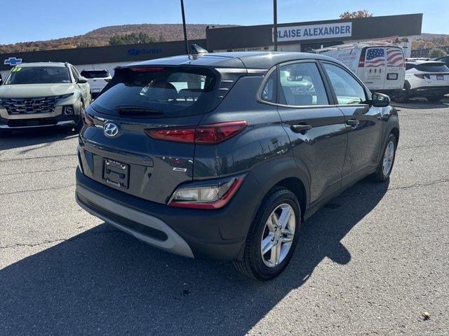 2022 hyundai kona se