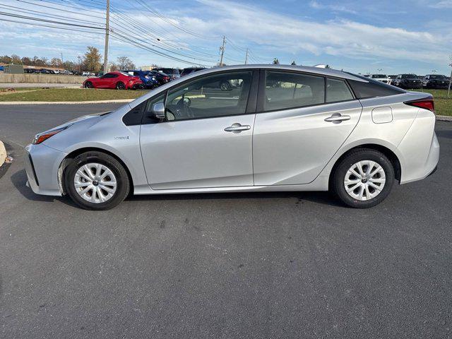 2021 toyota prius l