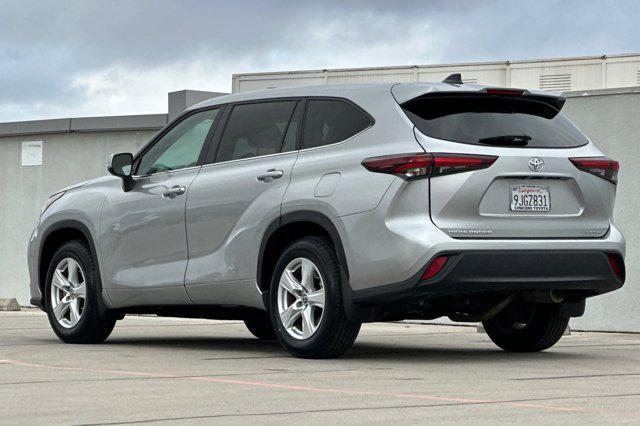 2024 toyota highlander le